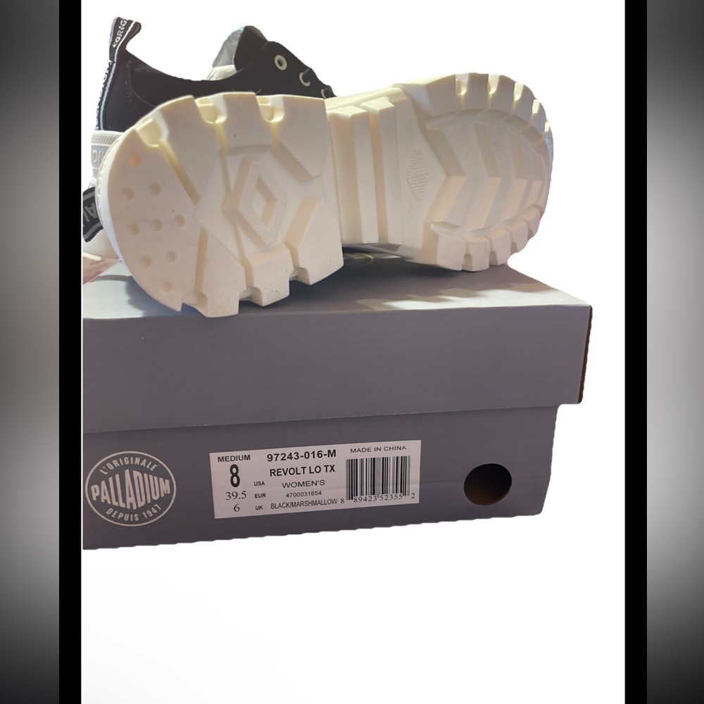 Palladium Revolt Lo TX Platform Sneakers Womens US Size 8 Black/Marshmallow - Picture 12 of 16